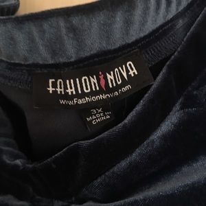 Fashion Nova Dresses - Fashion Nova velvet body con dress Fashion Nova Dresses - Fashion Nova velvet body con dress